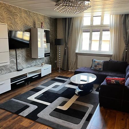 Schoenes City-Apartment Im Zentrum Mit Balkon Hof  Exteriör bild