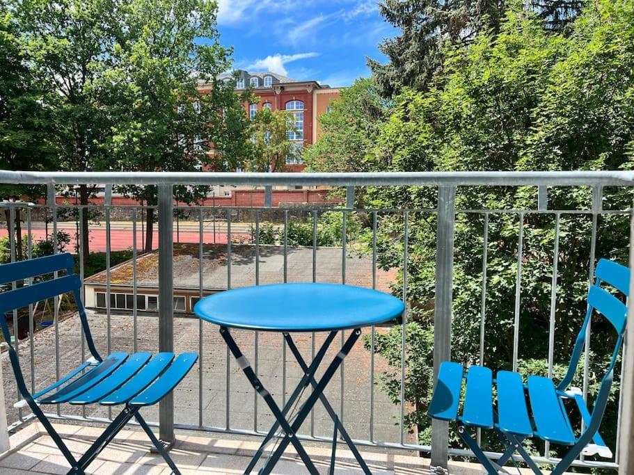 Schoenes City-Apartment Im Zentrum Mit Balkon Hof  Exteriör bild